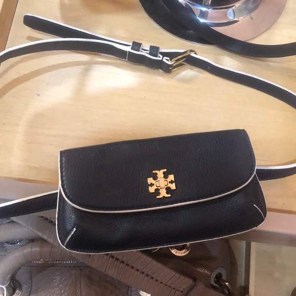 Tory Burch Handbags - Adorable navy tory Burch fanny pack